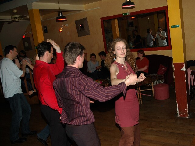 min 2006 05 02 latino 122